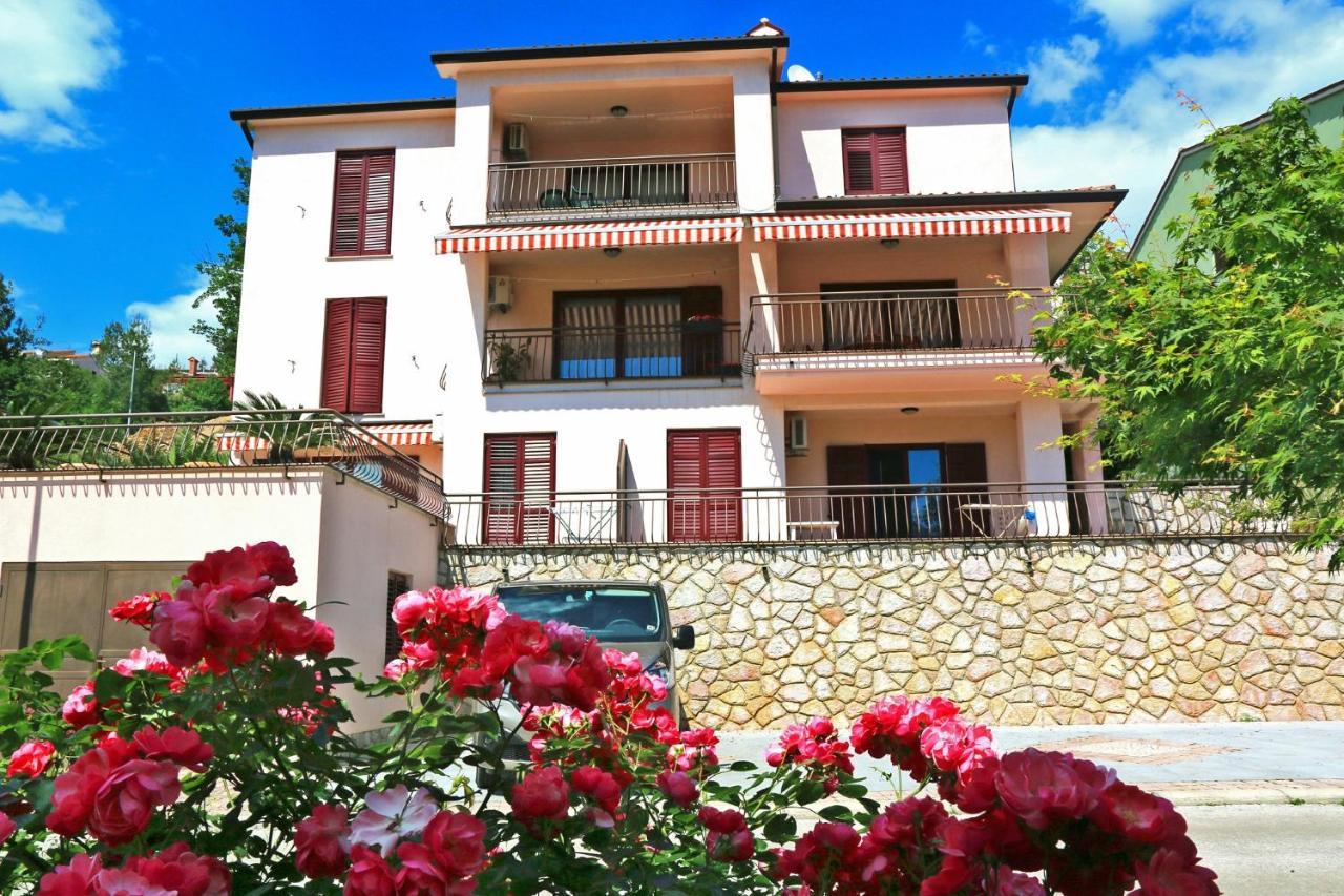 Apartments With A Parking Space Rabac, Labin - 7429 Eksteriør bilde
